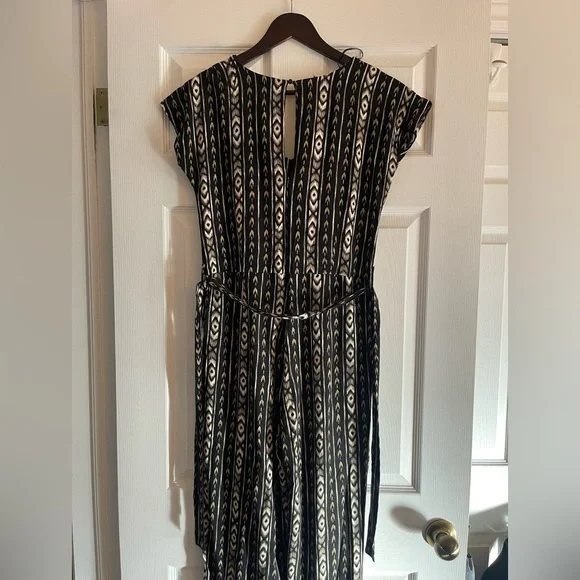 B young jumpsuit - Picture 6 of 7